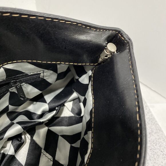 Vintage Y2K Fossil Black Leather Clutch Purse Metal Frame Satin Lining Topstitch - Picture 7 of 10